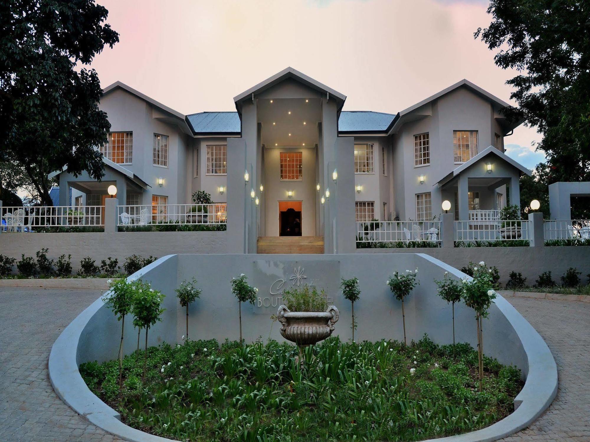 Country Boutique Hotel Уайт-Ривер Экстерьер фото